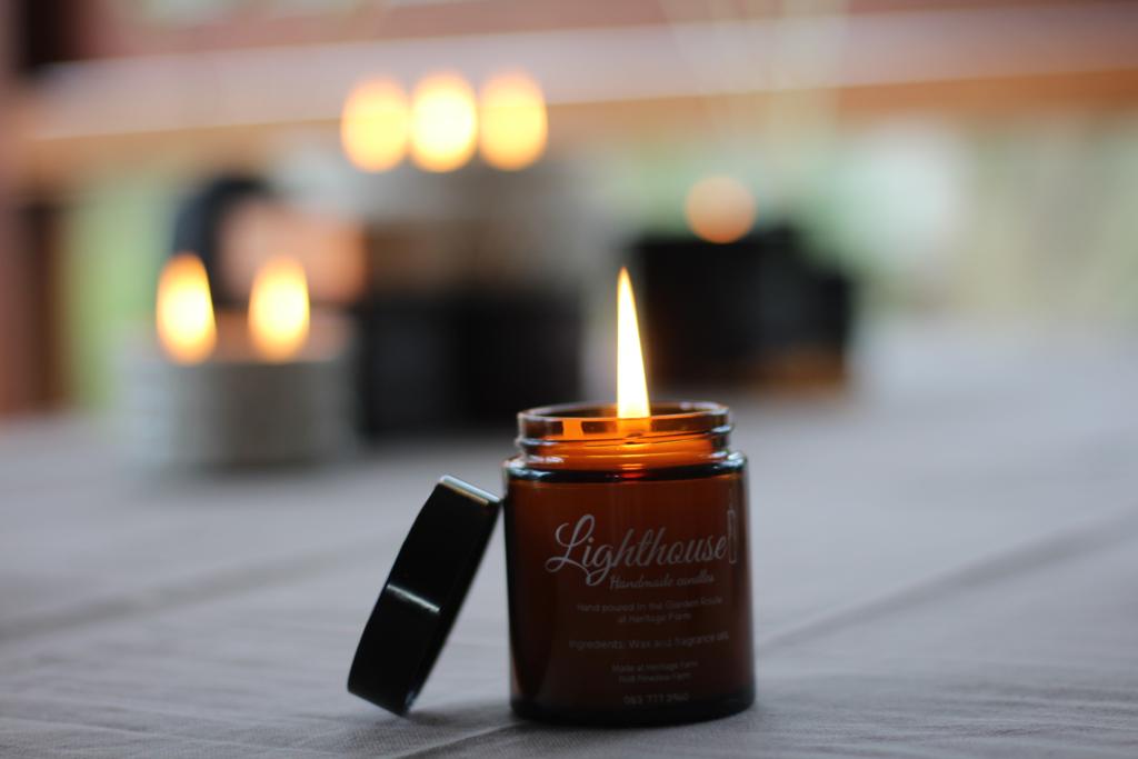 Scented Candle (Amber & Vanilla)