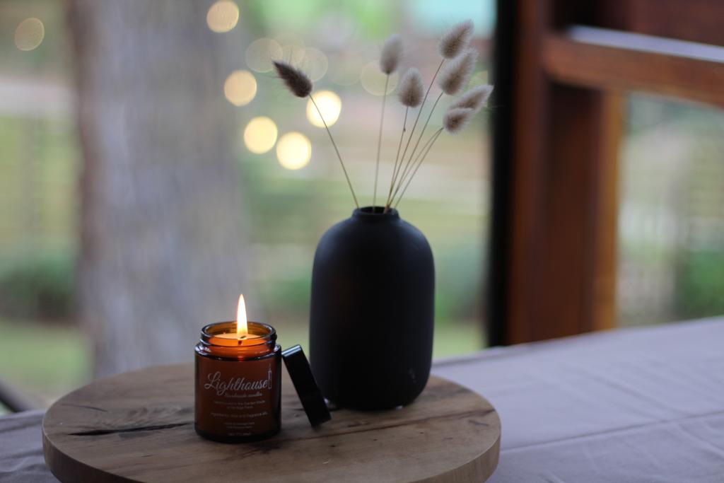 Scented Candle (Amber & Vanilla)